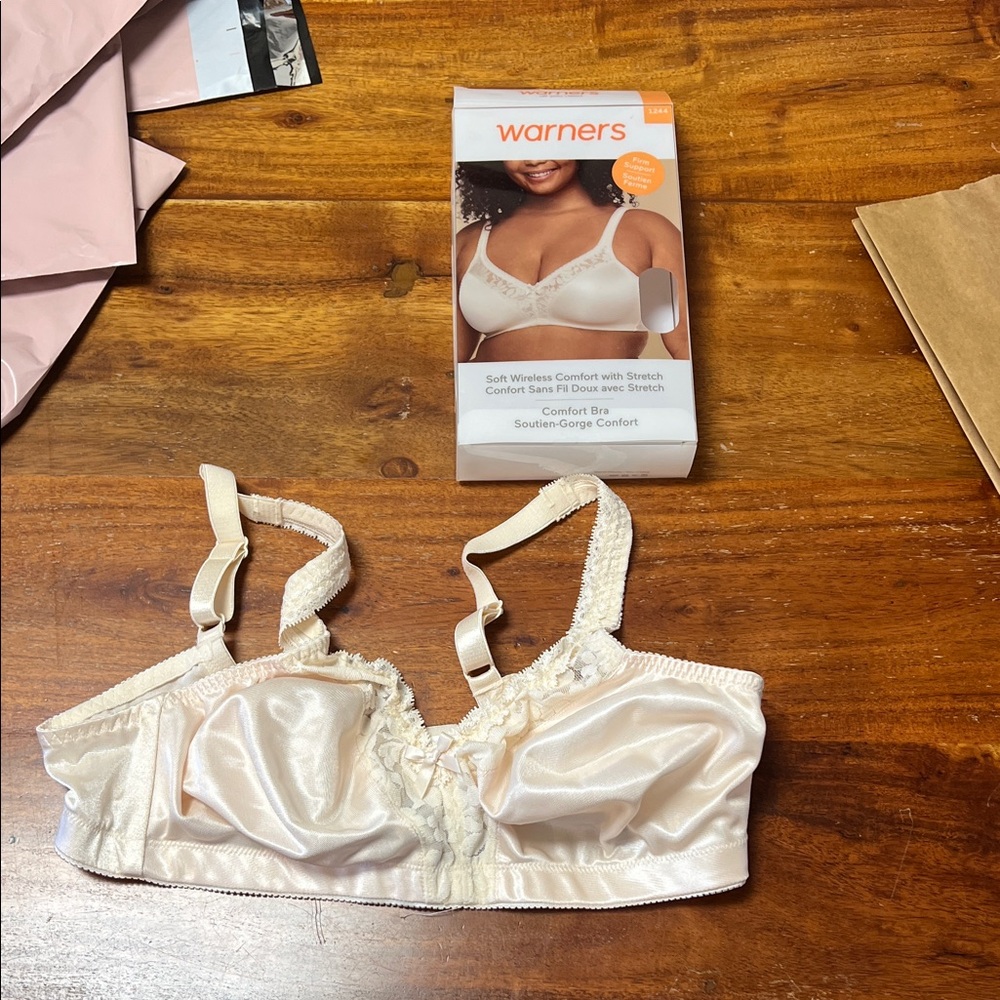 Warner's 1244 Women's Soft Cream Wireless Bra 38B